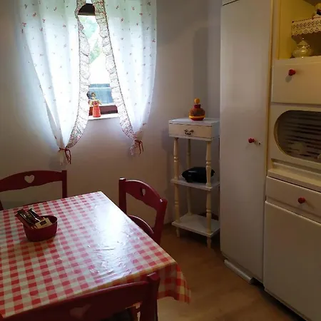 Apartment Studio-apartman Karolina